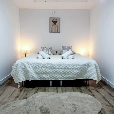 Pearl Of The Cuyp Modern Comfort In De Pijp