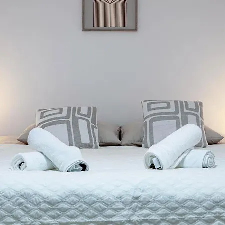 Pearl Of The Cuyp Modern Comfort In De Pijp *